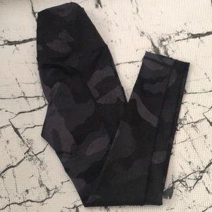 Camo black north face workout leggings